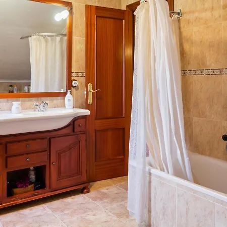 Сasa de vacaciones Exquisite Holiday In Carasa With Private Garden