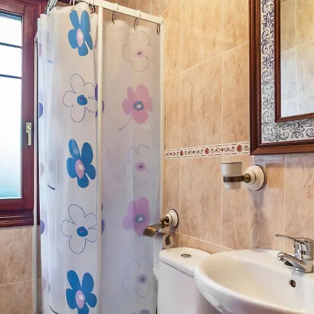 Сasa de vacaciones Exquisite Holiday In Carasa With Private Garden