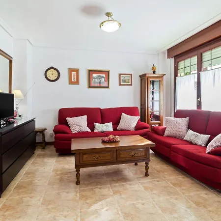 Сasa de vacaciones Exquisite Holiday In Carasa With Private Garden *